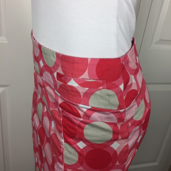 🌸 LIKE NEW - Colorful Geo Print Pencil Skirt 🌺 - Picture 3 of 6